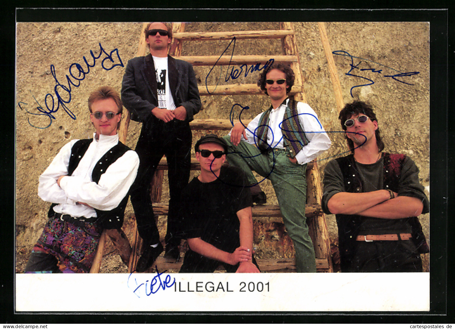AK Musikergruppe Illegal Mit Sonnenbrillen, Autographen  - Music And Musicians