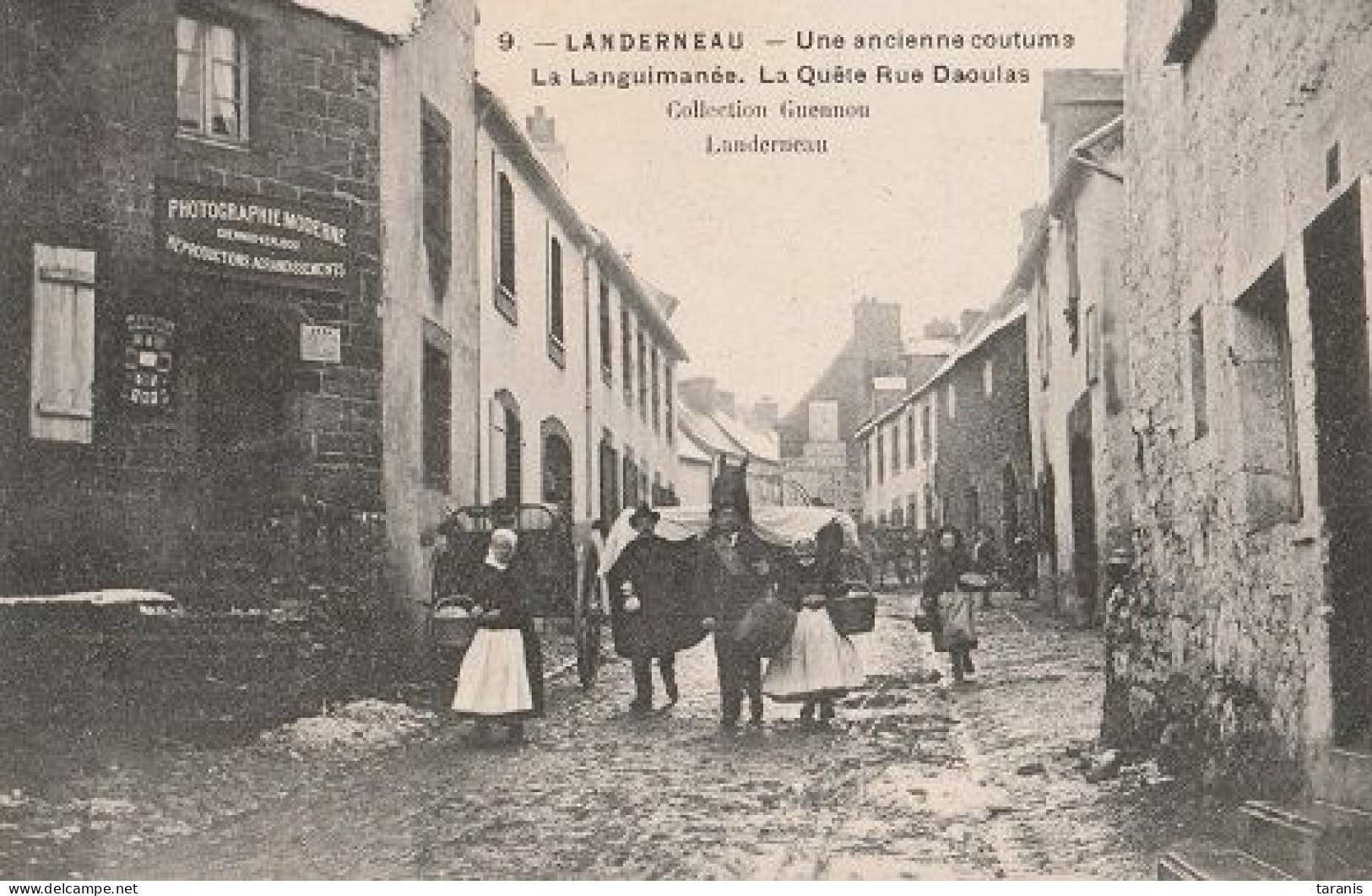 LANDERNEAU - Une Ancienne Coutume La Languimanée. La Quête Rue Daoulas - PHOTOGRAPHE GUENNOU-KERLIDOU - CPA TBon état - Landerneau