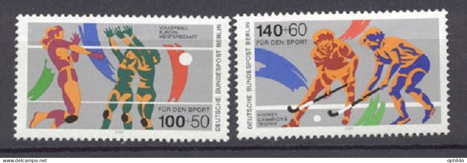Berlin   Yvert  797/798  *  *  TB   Sport  Volley Et Hockey   Cote 10 Euro   - Unused Stamps