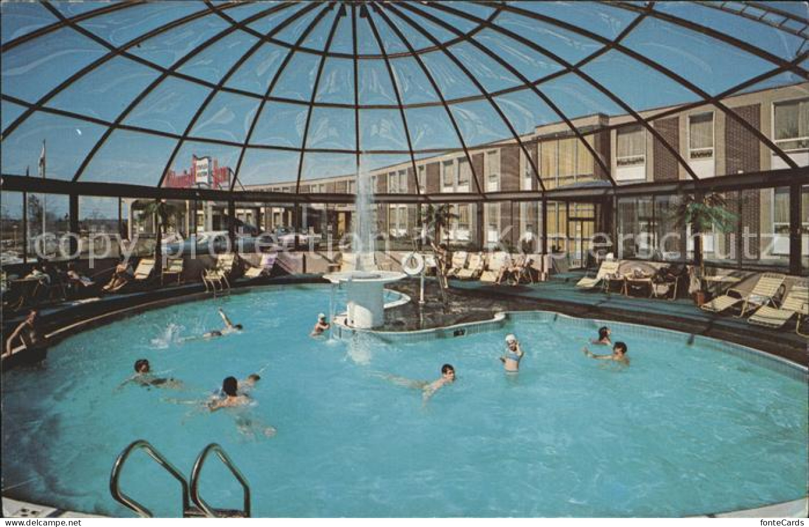 72222404 Wakefield_Massachusetts Colonial Hilton Inn Round Glass Pool - Altri & Non Classificati