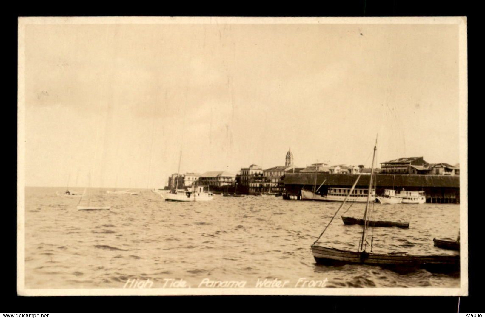 PANAMA - HIGH TIDE WATER FRONT - Panama