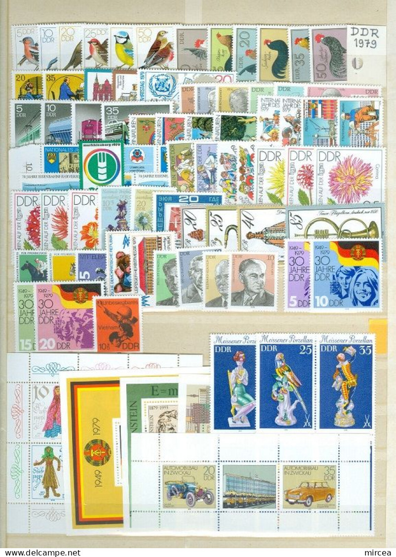 C1540 - DDR 1979 Complet - Annual Collections