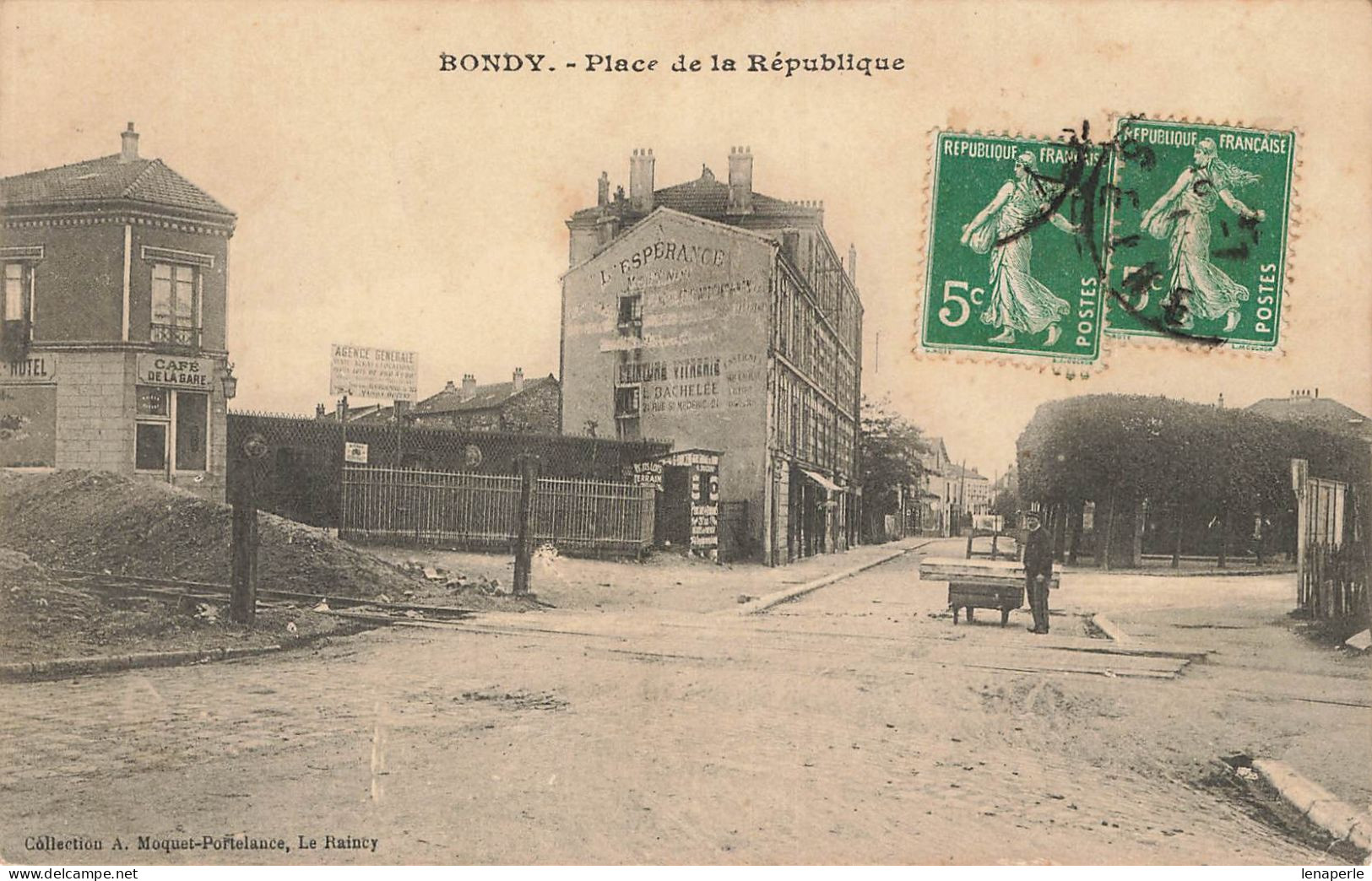 D9277 Bondy  Place De La République - Bondy