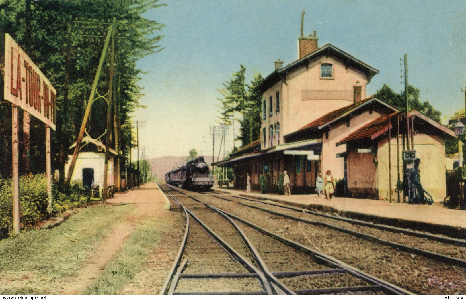 LA TOUR Du PIN - La Gare Et Le Train - CPSM Petit Format Datée 1954 - La Tour-du-Pin
