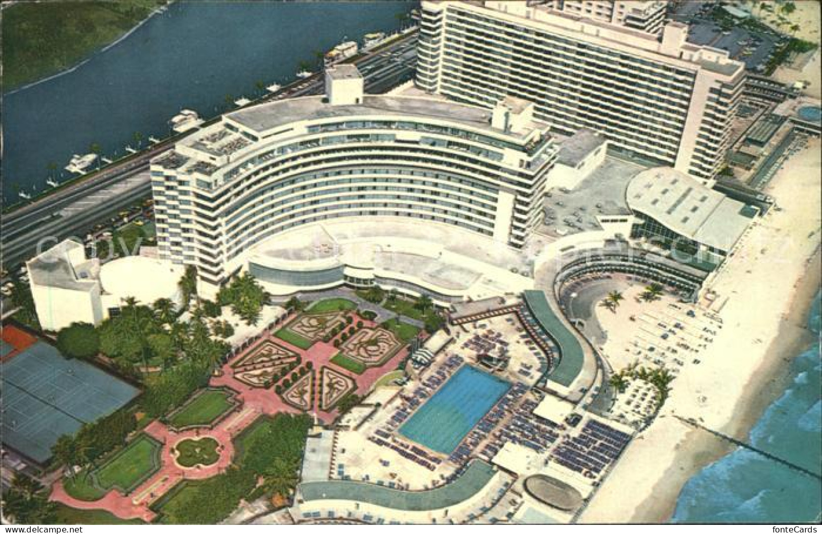 72173942 Miami_Beach Fliegeraufnahme Hotel Fontainebleau - Otros & Sin Clasificación
