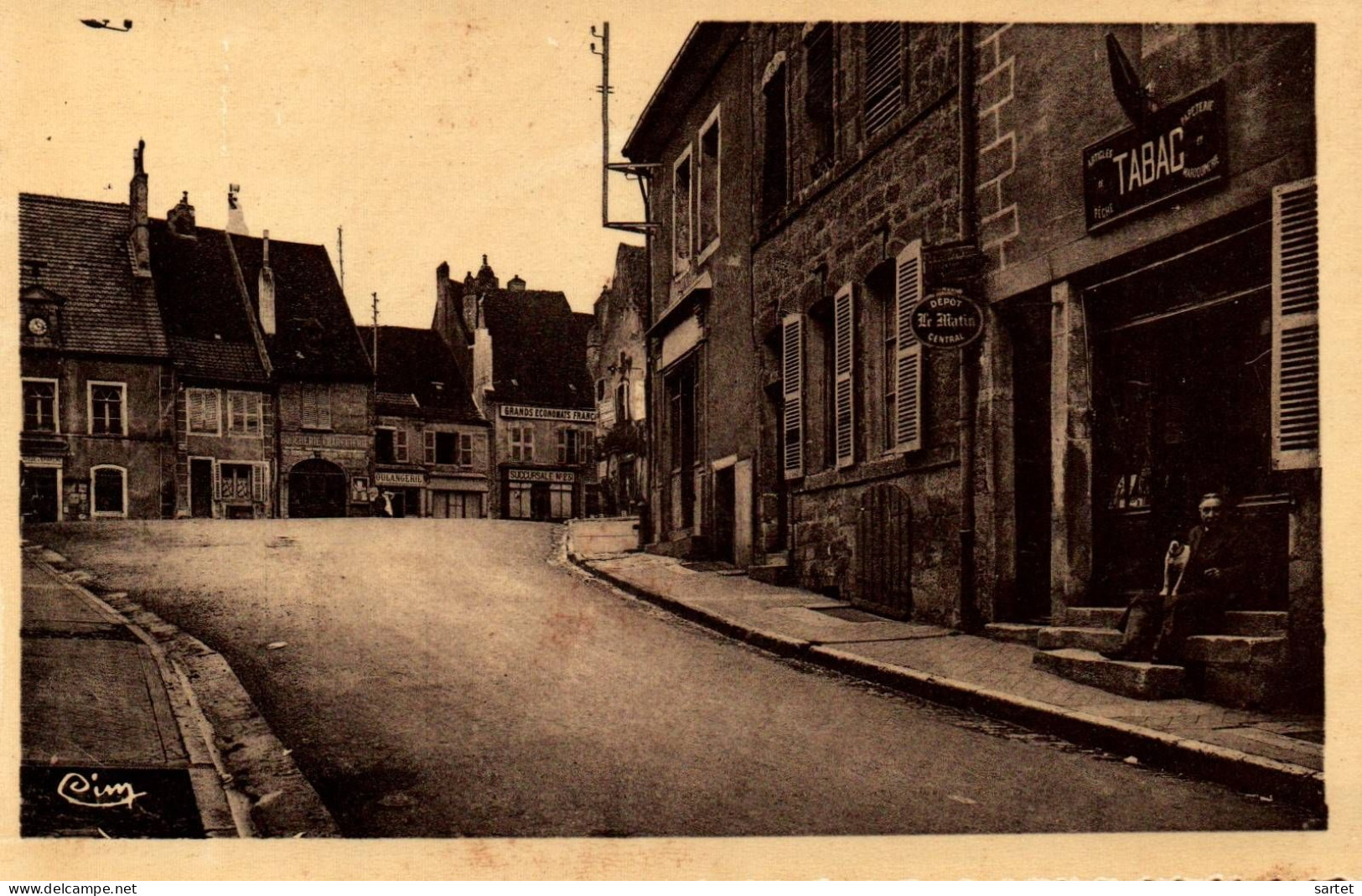 Marnay - Grande Rue Et Place De L'hôtel De Ville - Marnay