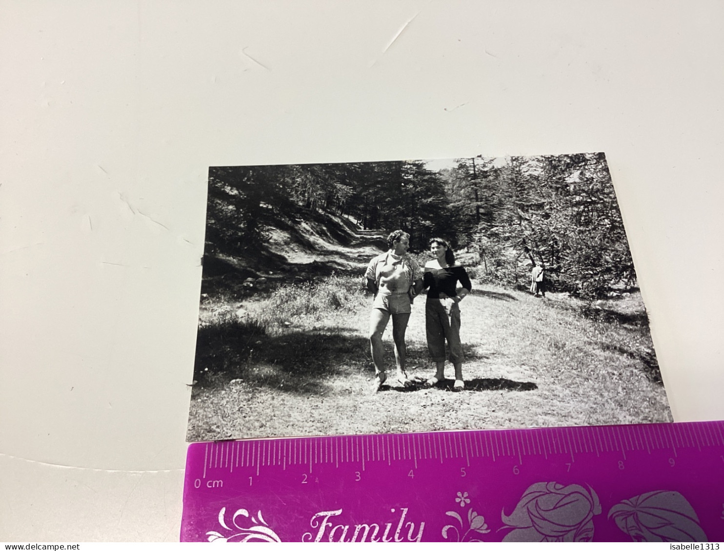 Photo Snapshot 1940 Le Puy-en-Velay Homme, Femme Sur Un Chemin Qui Marche, Homme De Profil, Plus Loin, Homme Qui Marche - Personnes Anonymes