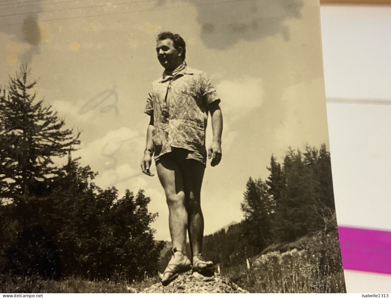 Photo Snapshot 1940 Le Puy-en-Velay Homme, Debout Sur Un Rocher, En équilibre En Short, Chemise - Anonieme Personen