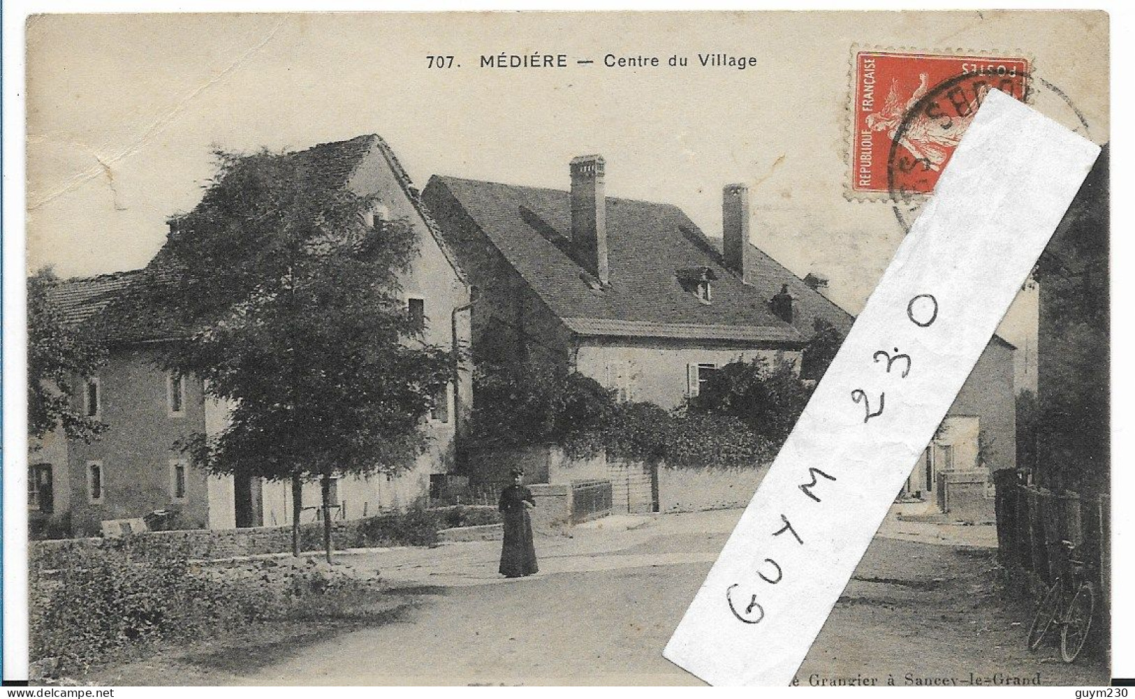 MEDIERE  Centre Du Village - Autres & Non Classés