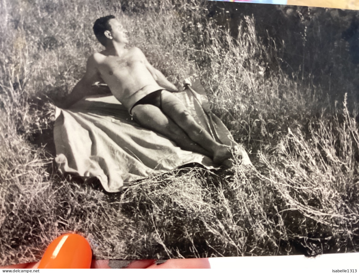 Photo Snapshot 1950  Le Puy-en-Velay Homme, Allongé Dans L’herbe Sur Une Couverture En Maillot De Bain, Slip, Culotte Pr - Anonymous Persons