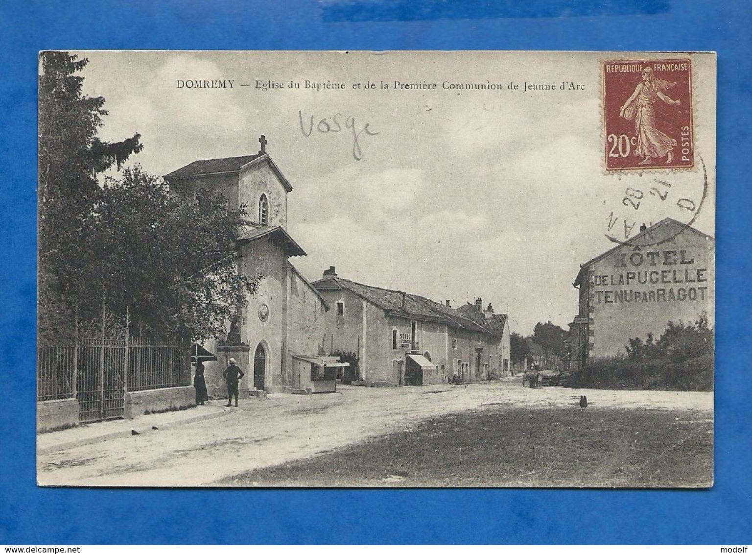 CPA - 88 - Domremy - Eglise Du Baptême Et De La Première Communion De Jeanne D'Arc - Animée - Circulée En 1921 - Domremy La Pucelle