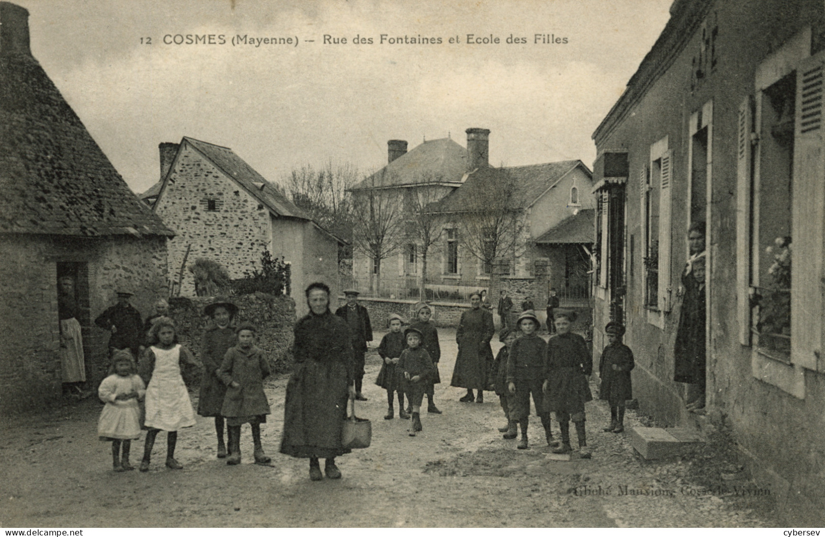 COSMES - Rue Des Fontaines Et Ecole Des Filles - Belle Animation - TBE - Andere & Zonder Classificatie