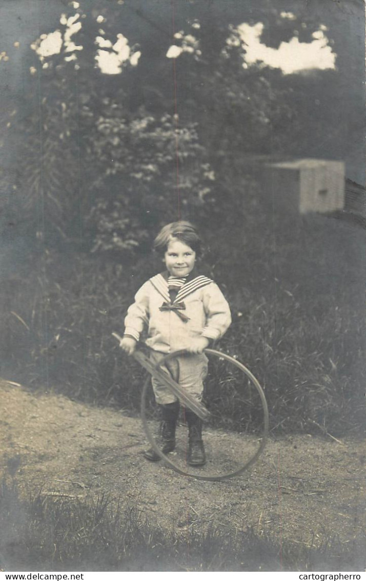 France Carte Foto Petite Fille Avec Le Jouet De Roue - Foto