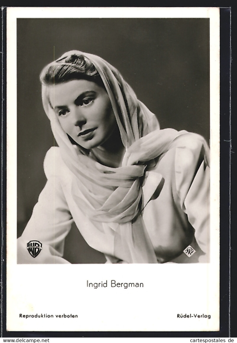 AK Schauspielerin Ingrid Bergmann Mit Melancholischem Blick Und Kopftuch  - Actores