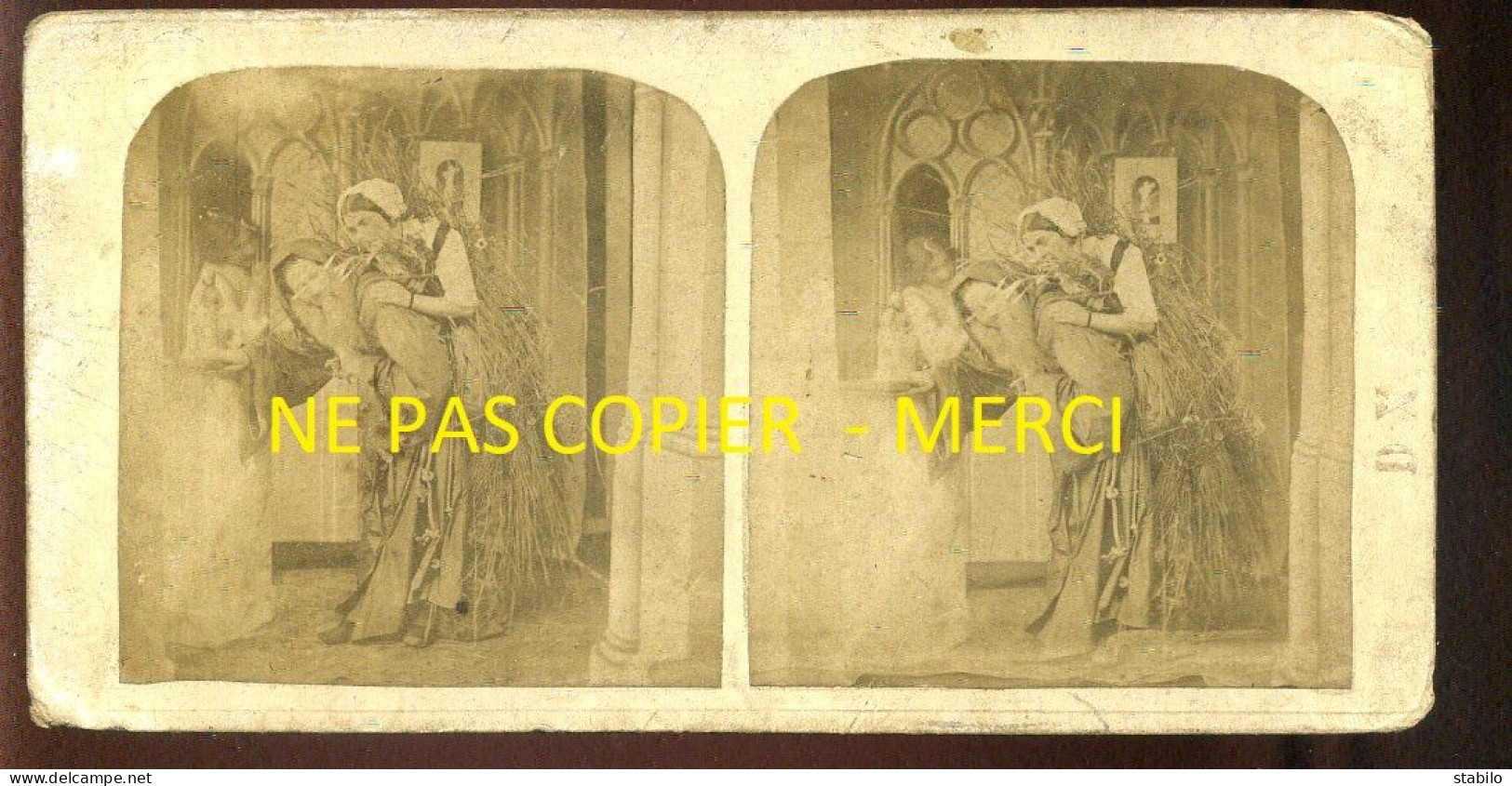 PHOTO STEREO - L'ENTREE AU COUVENT - FORMAT 17 X 8.5 CM - Photos Stéréoscopiques