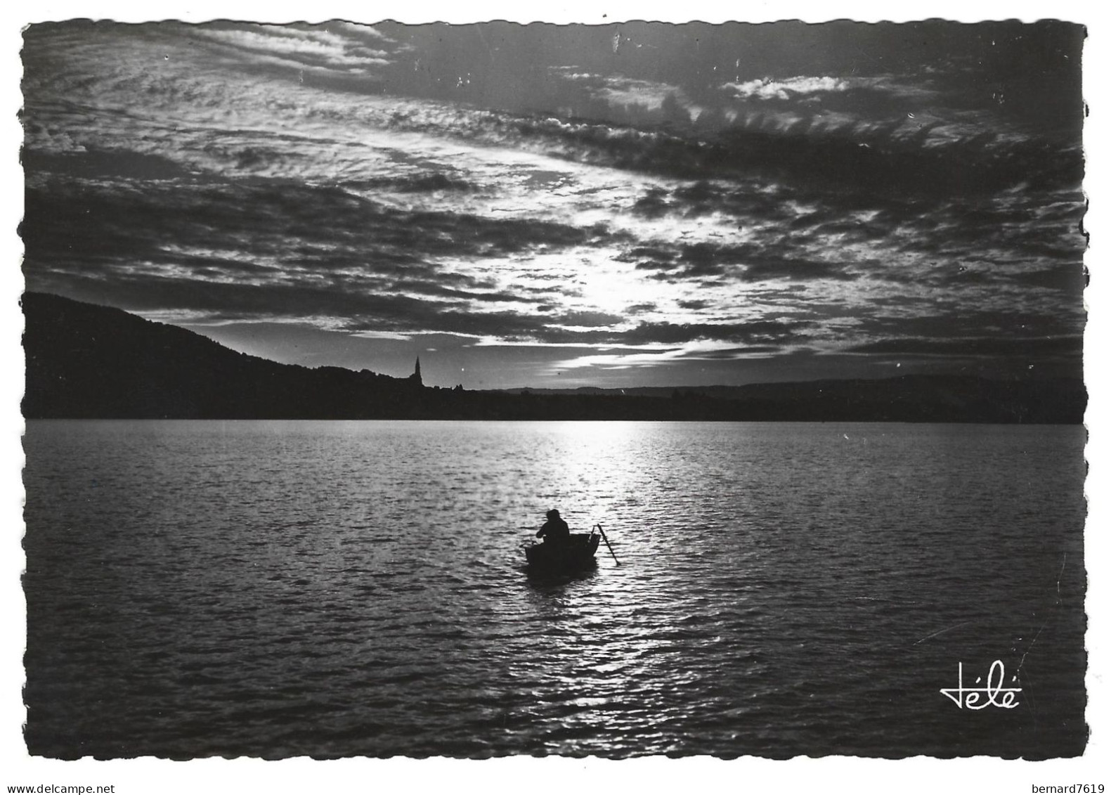 74 Annecy -  Et Son Lac Au Crepuscule - La Visitation - Annecy