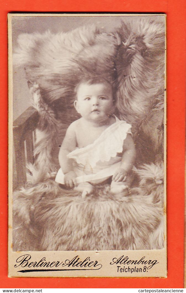 01127 / ⭐ Photo CDV ALTENBURG Thüringen 1900s ◉ Bébé Sur Fourrure Babymädchen Sitzt Auf Fell ◉ BERLINER Atelier  - Anonymous Persons