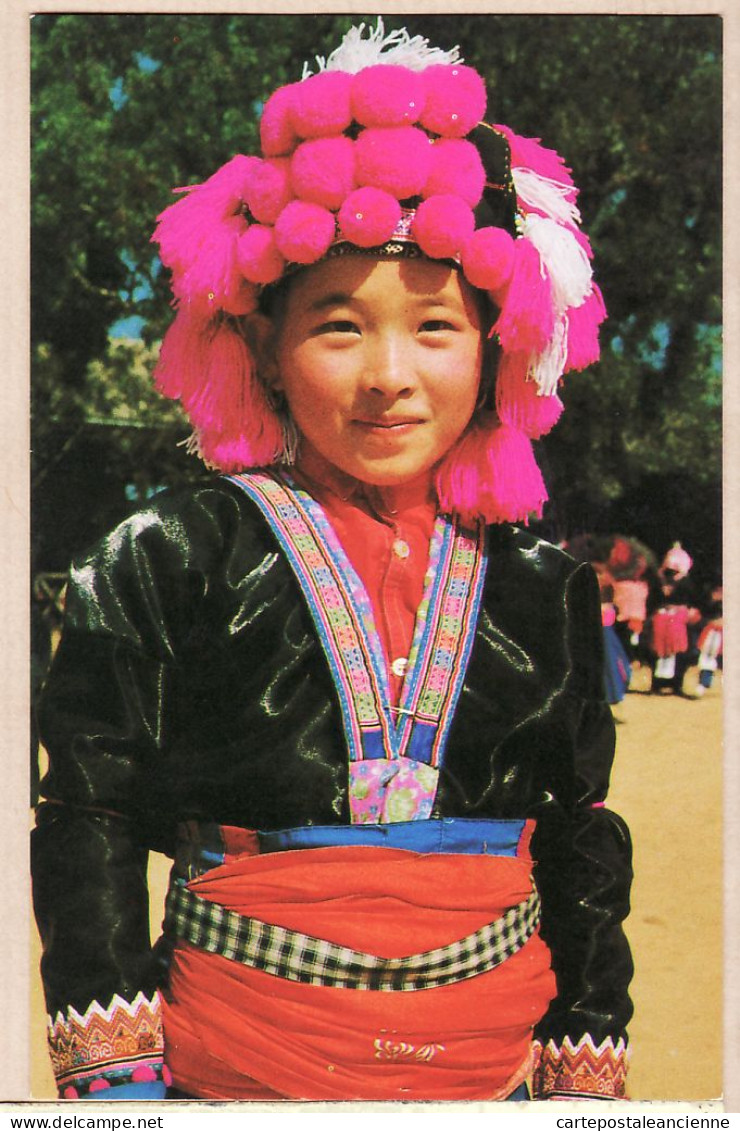 01038  / ⭐ ◉  North Thailand Ethnic THAI Hill Tribe Girl Being Cheerful Of New Year Festival THAÏLANDE A590 PHATANA - Tailandia