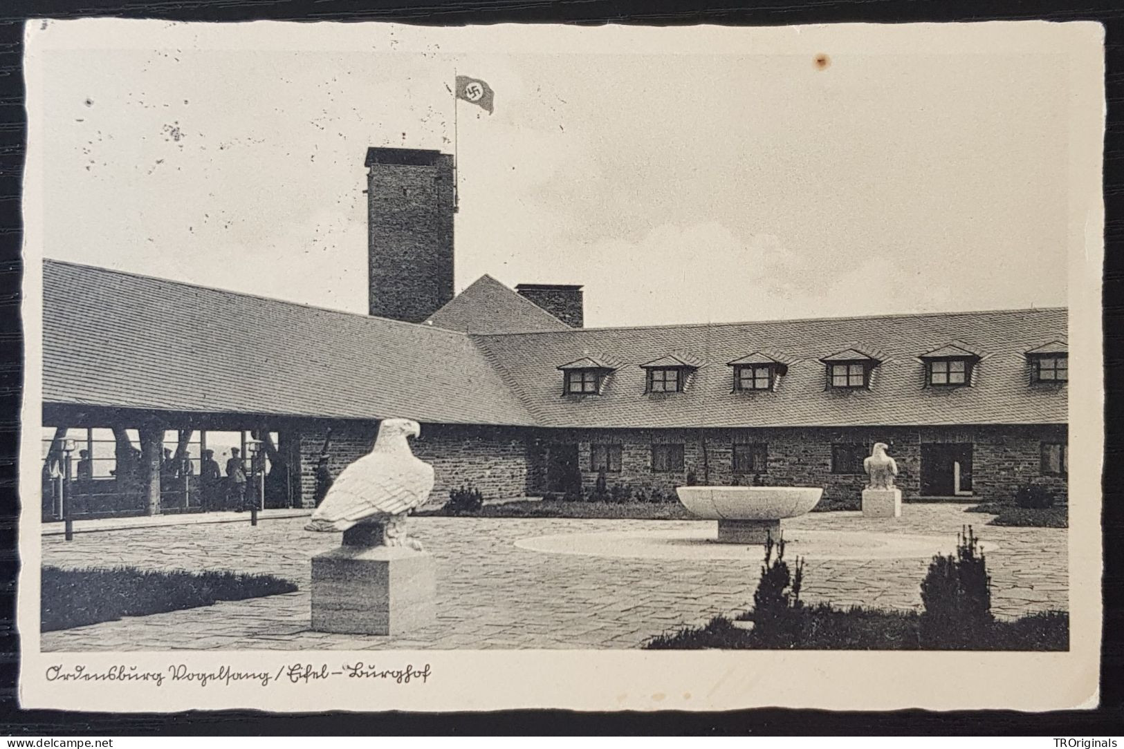 GERMANY THIRD 3rd REICH ORIGINAL PROPAGANDA POSTCARD ORDENSBURG VOGELSANG COURTYARD VIEW - War 1939-45