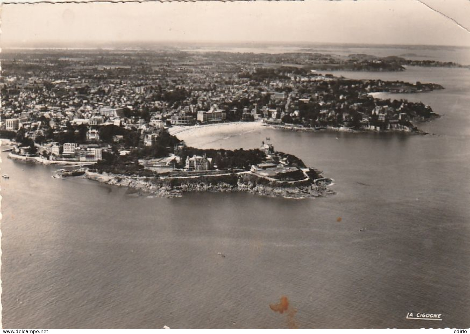 *** 35  ***  DINARD  Vue Aérienne -- Timbrée TTB - Dinard