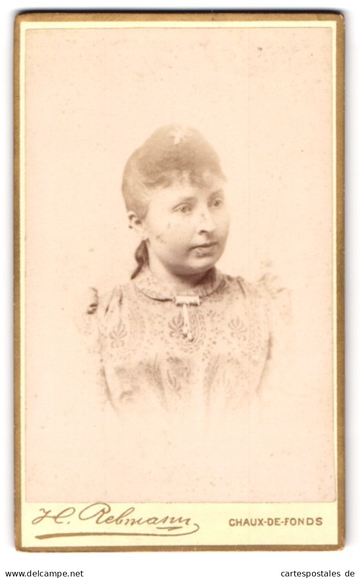 Fotografie Henri Rebmann, Chaux-de-Fonds, 10, Rue Du Parc, 10, Bürgerliche Dame Mit Kragenbrosche  - Anonymous Persons