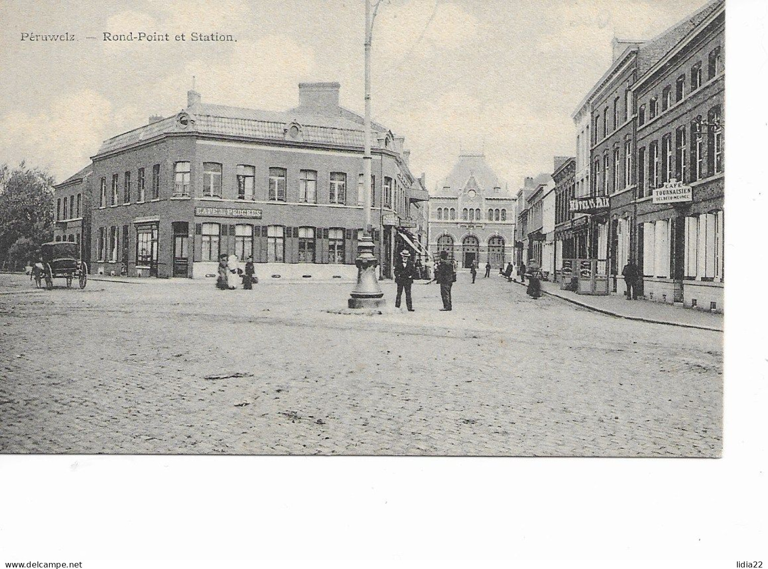 Peruwelz    Rond-Point Et Station - Péruwelz