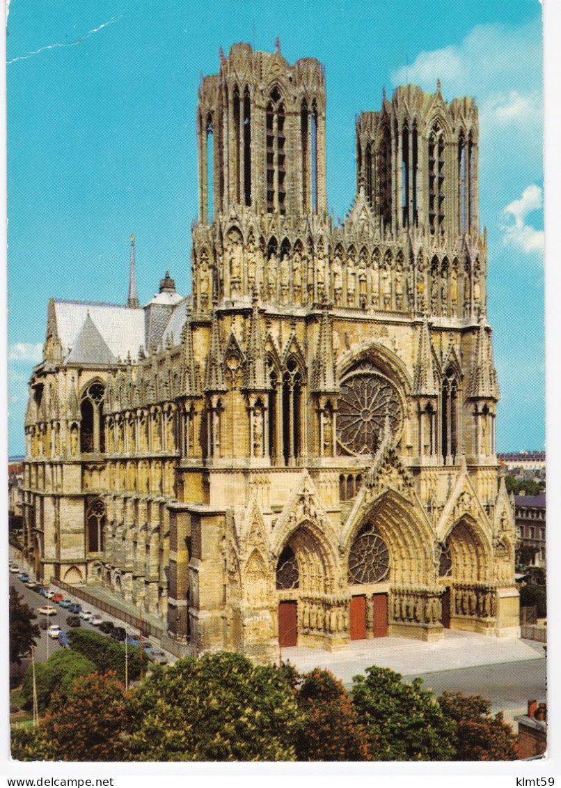 Reims - Cathédrale - Façade Ouest Et Côté Nord - Reims