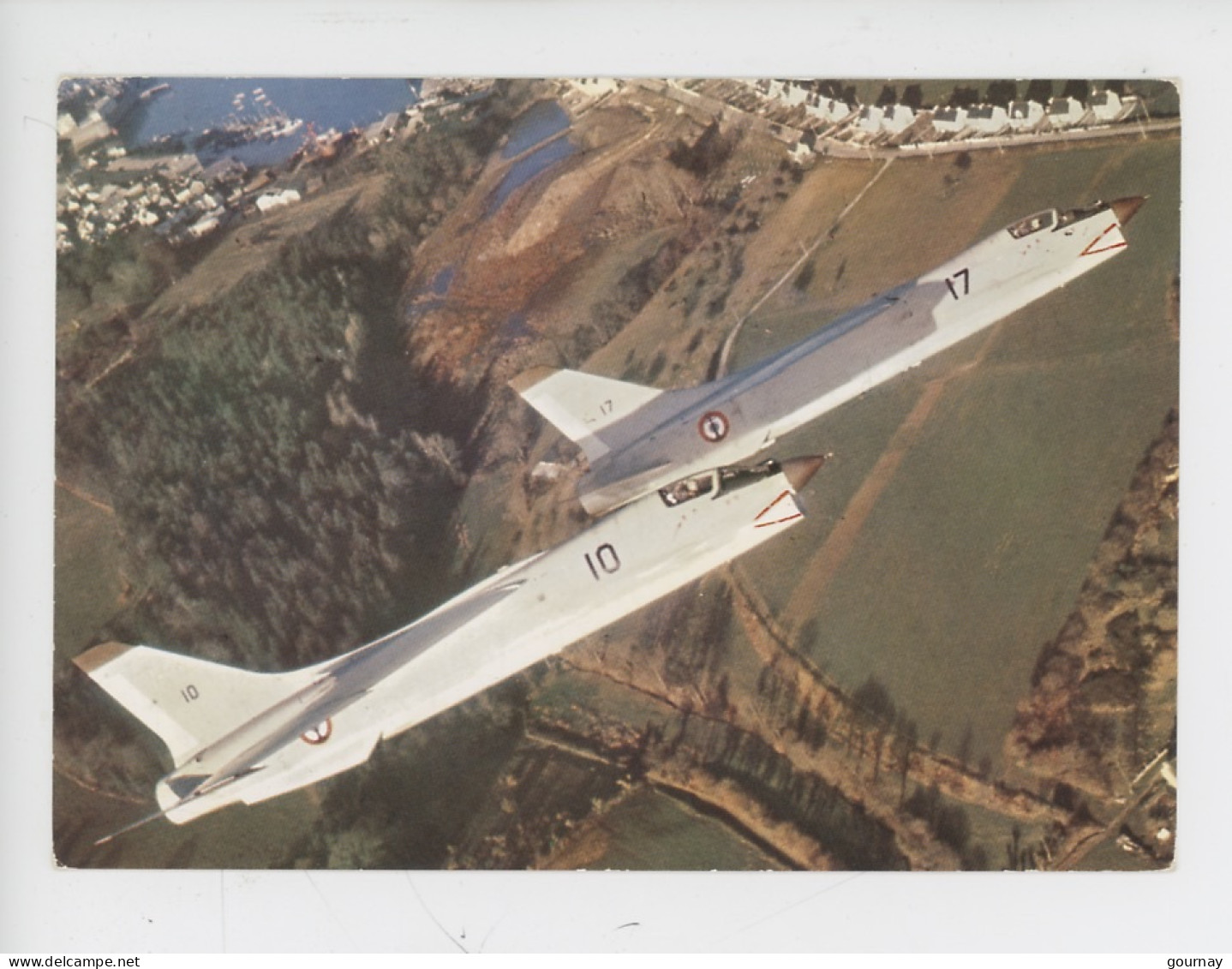 Avion "Chasseur Crusader" Intercepteur Supersonique Par Vought États-Unis 1952 Embarqué Sur Porte-avions (cp Vierge) - Materiaal