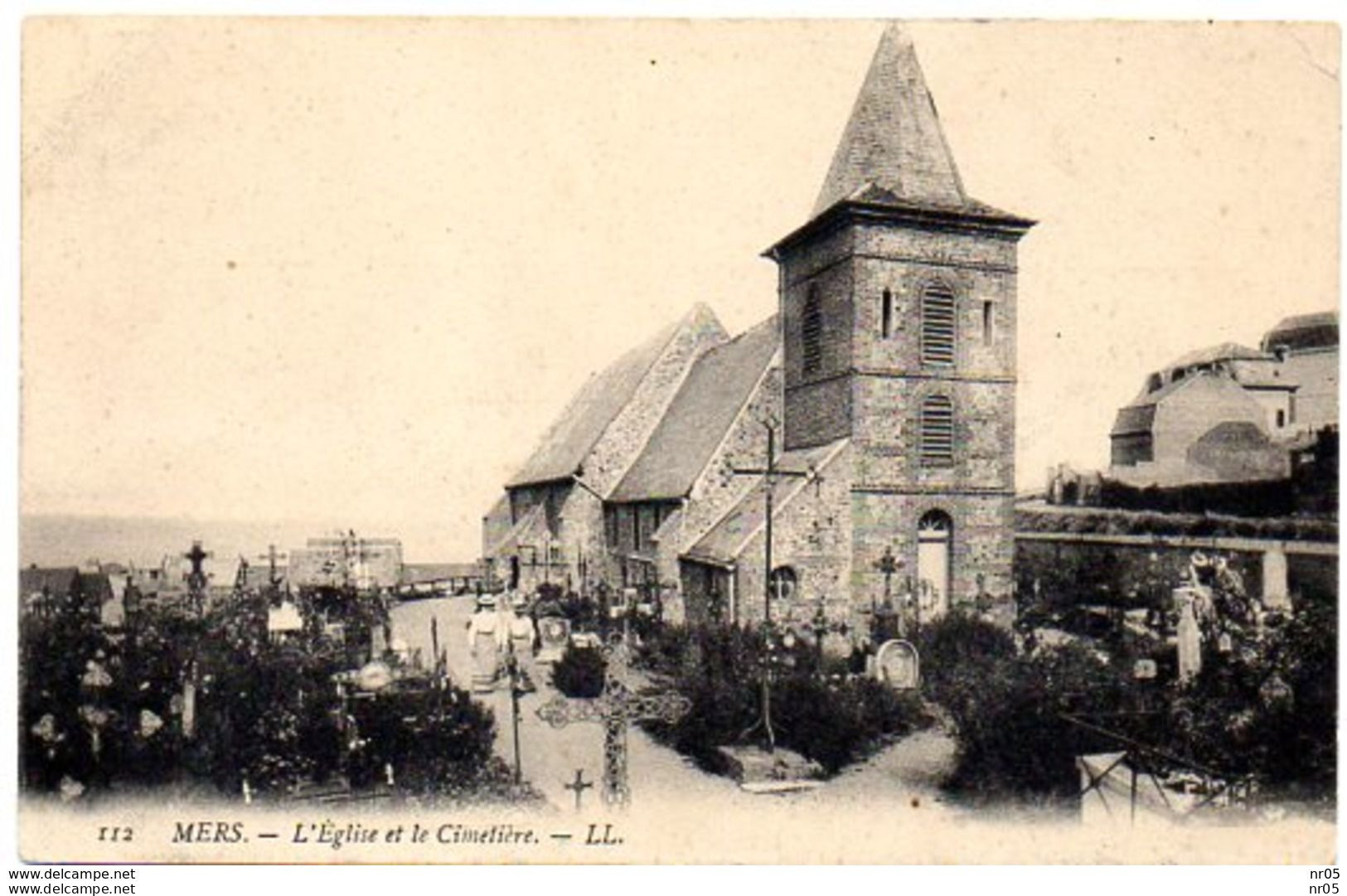80 - MERS - L'Eglise Et Le Cimetière    ( Somme ) - Mers Les Bains