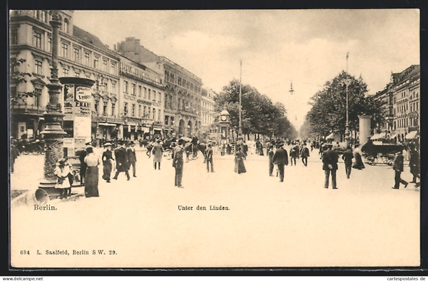 AK Berlin, Unter Den Linden, Strassenpartie Mit Litfasssäulen  - Mitte