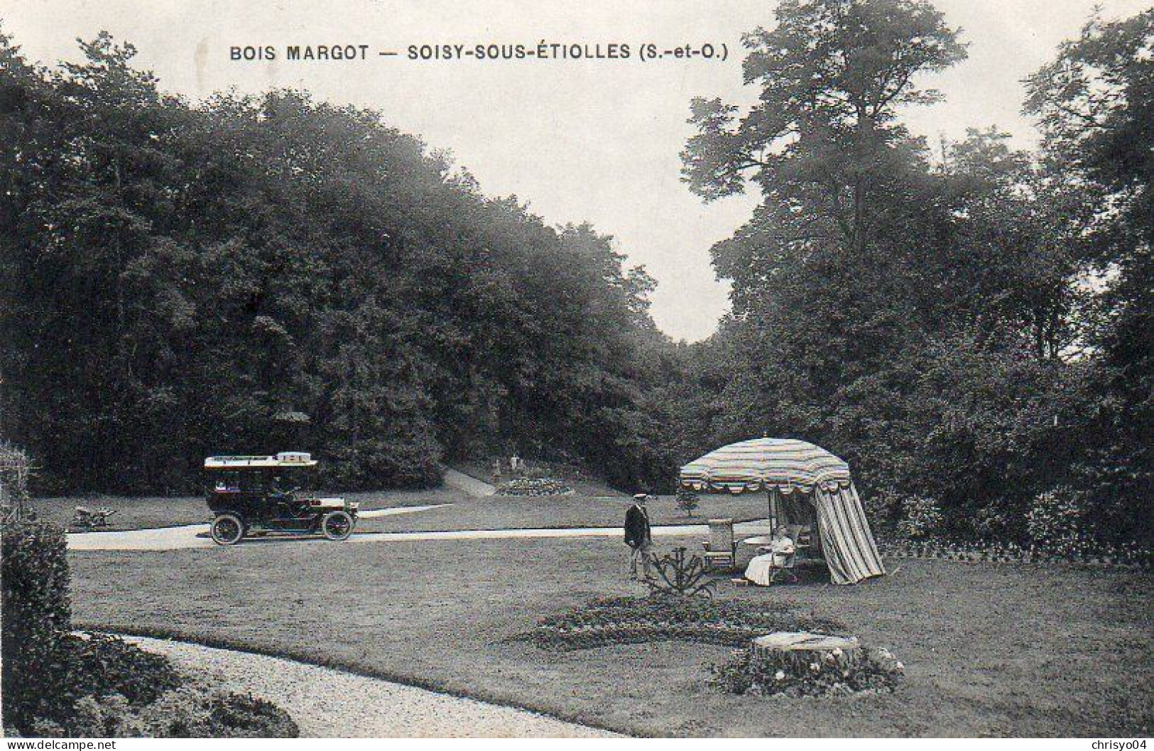 4V4Sb   91 Soisy Sous Etiolles Le Bois Margot Automobile Tacot à Identifier - Autres & Non Classés