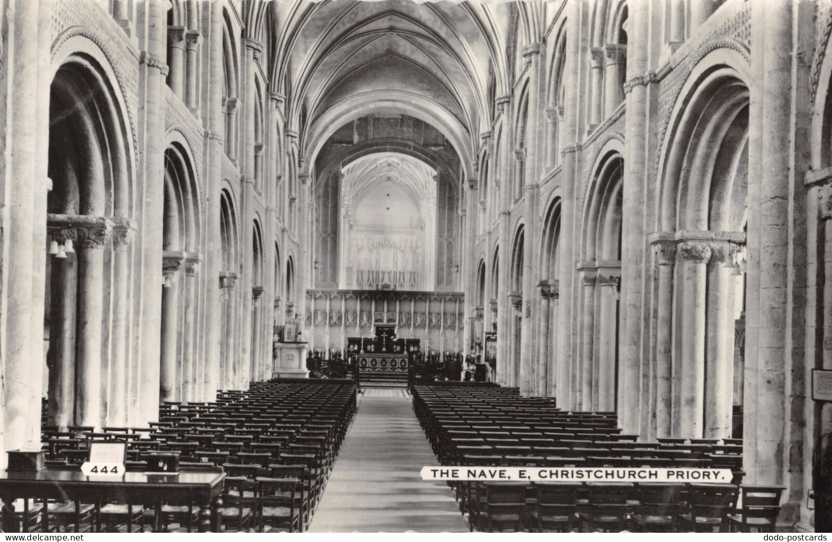 R332943 444. The Nave. E. Christchurch Priory. Dearden And Wade. Sunny South. RP - Wereld