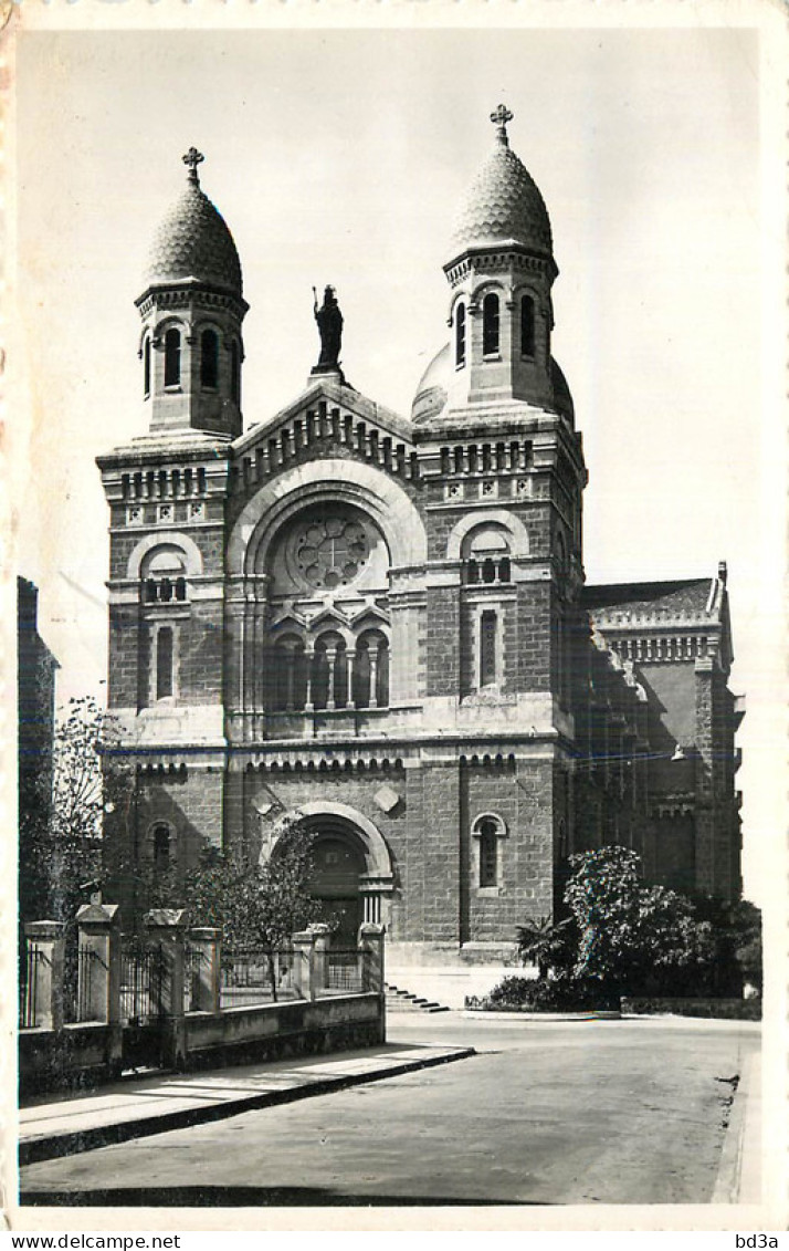 83 - SAINT RAPHAEL - LA CATHEDRALE - Saint-Raphaël