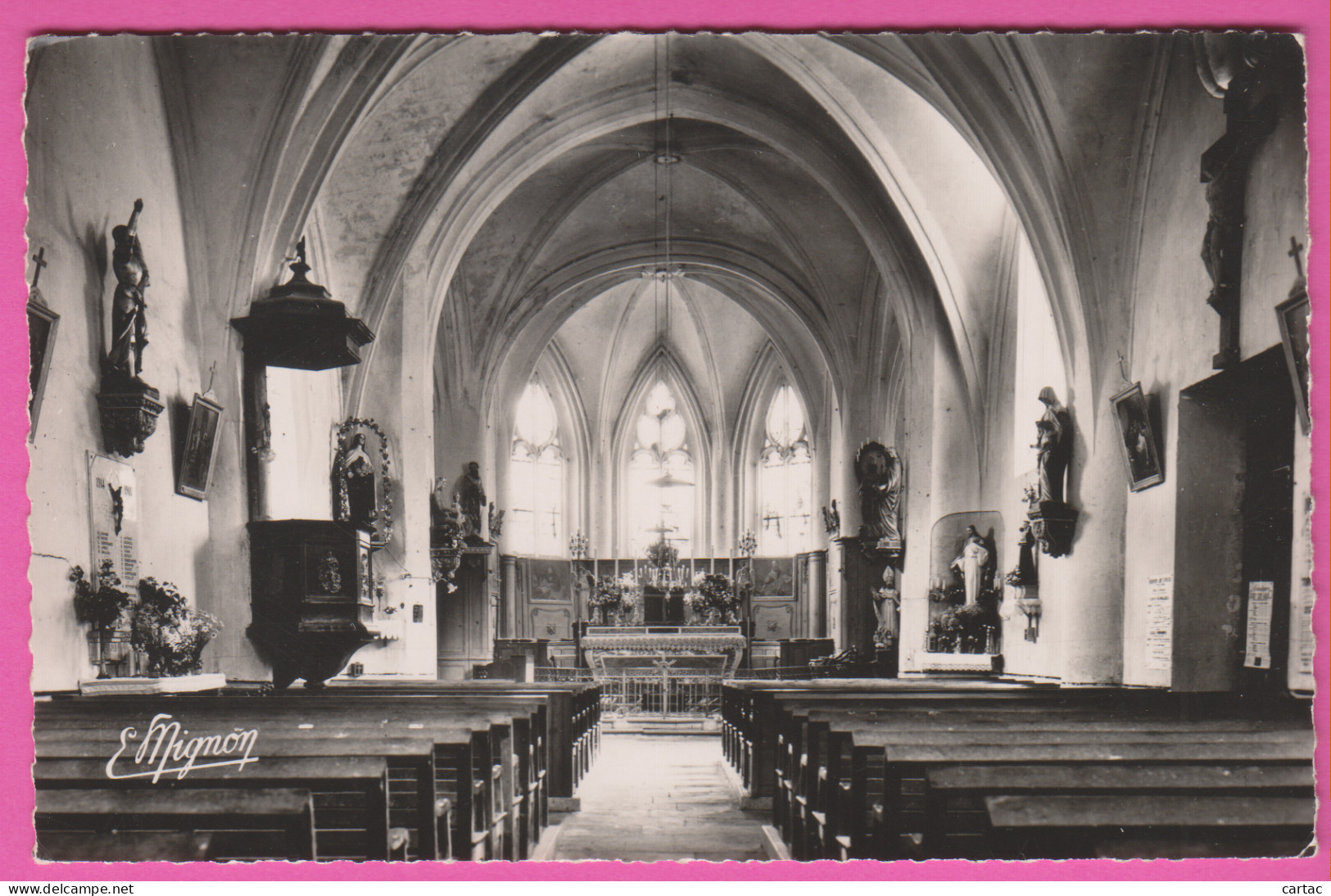 D55 - STAINVILLE - INTÉRIEUR DE L'ÉGLISE - CPM Dentelée Petit Format En Noir Et Blanc - Andere & Zonder Classificatie