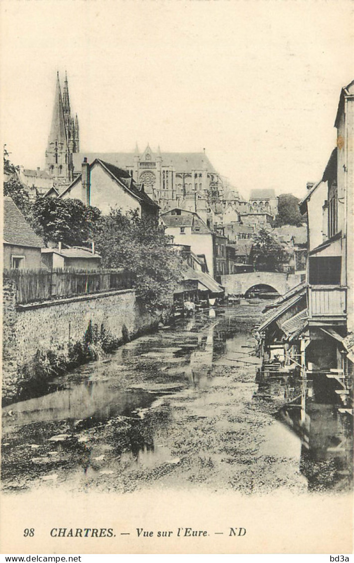 28 - CHARTRES - VUE SUR L'EURE - Chartres