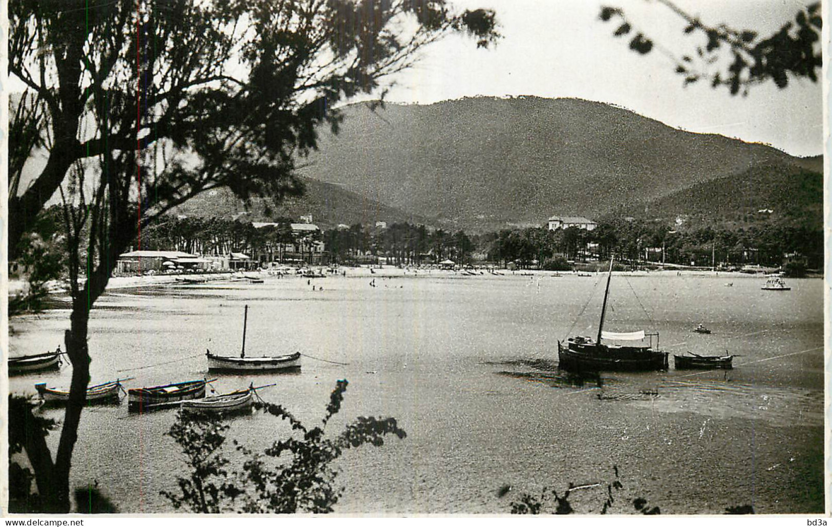 83 - CAVALAIRE SUR MER - LA BAIE - Cavalaire-sur-Mer