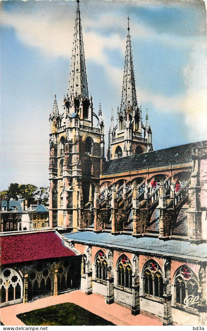 64 - BAYONNE - LES FLECHES DE LA CATHEDRALE - Bayonne