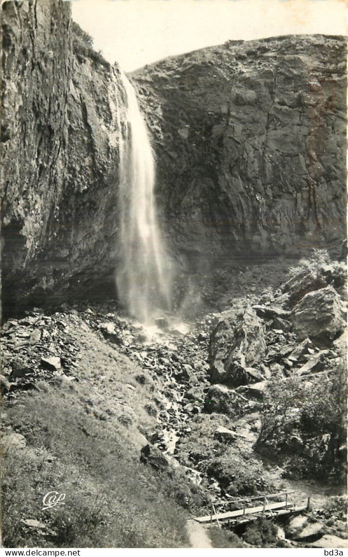 63 - LE MONT DORE - LA GRANDE CASCADE - Le Mont Dore