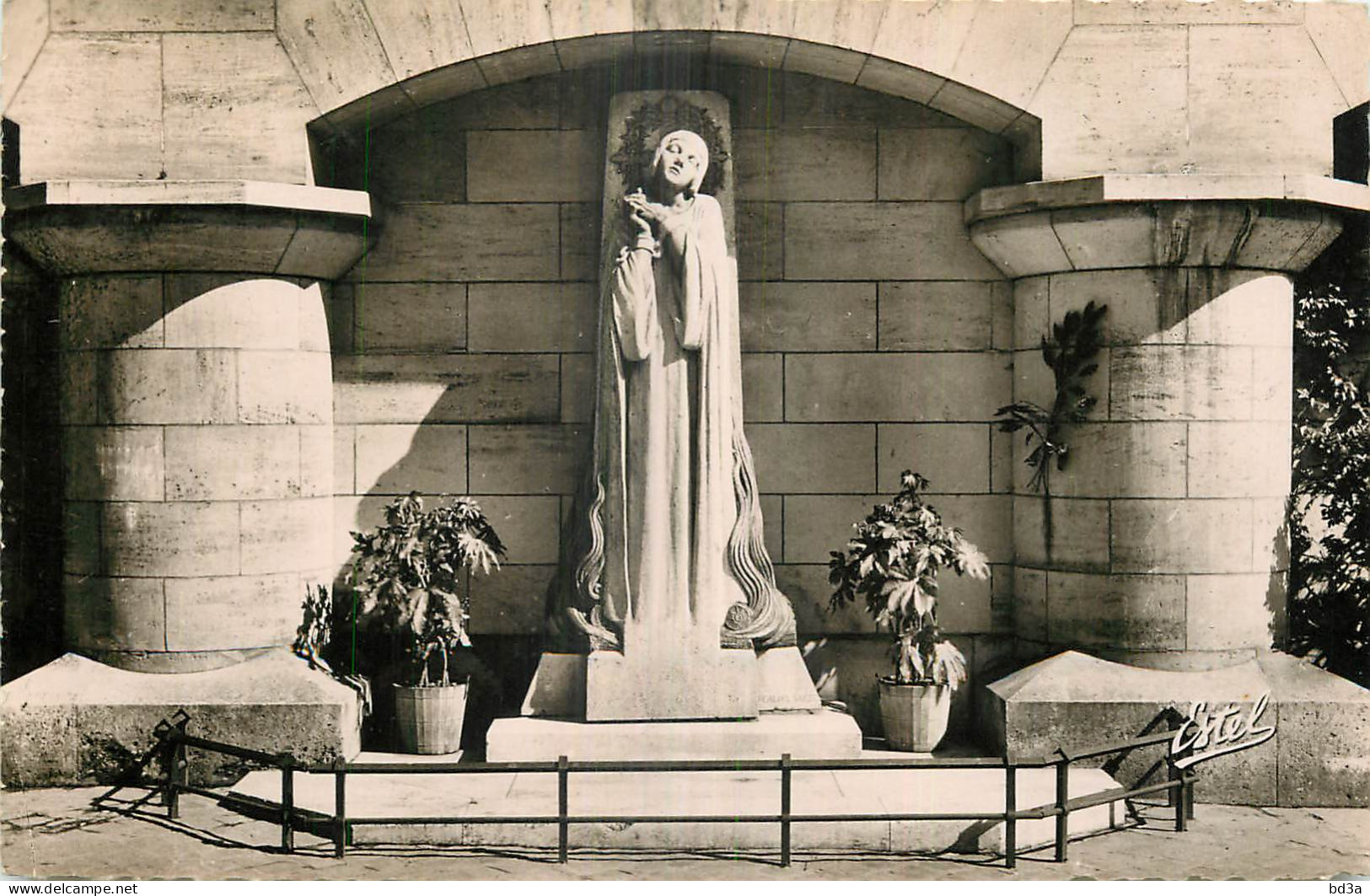 76 - ROUEN - STATUE DE JEANNE D'ARC - Rouen