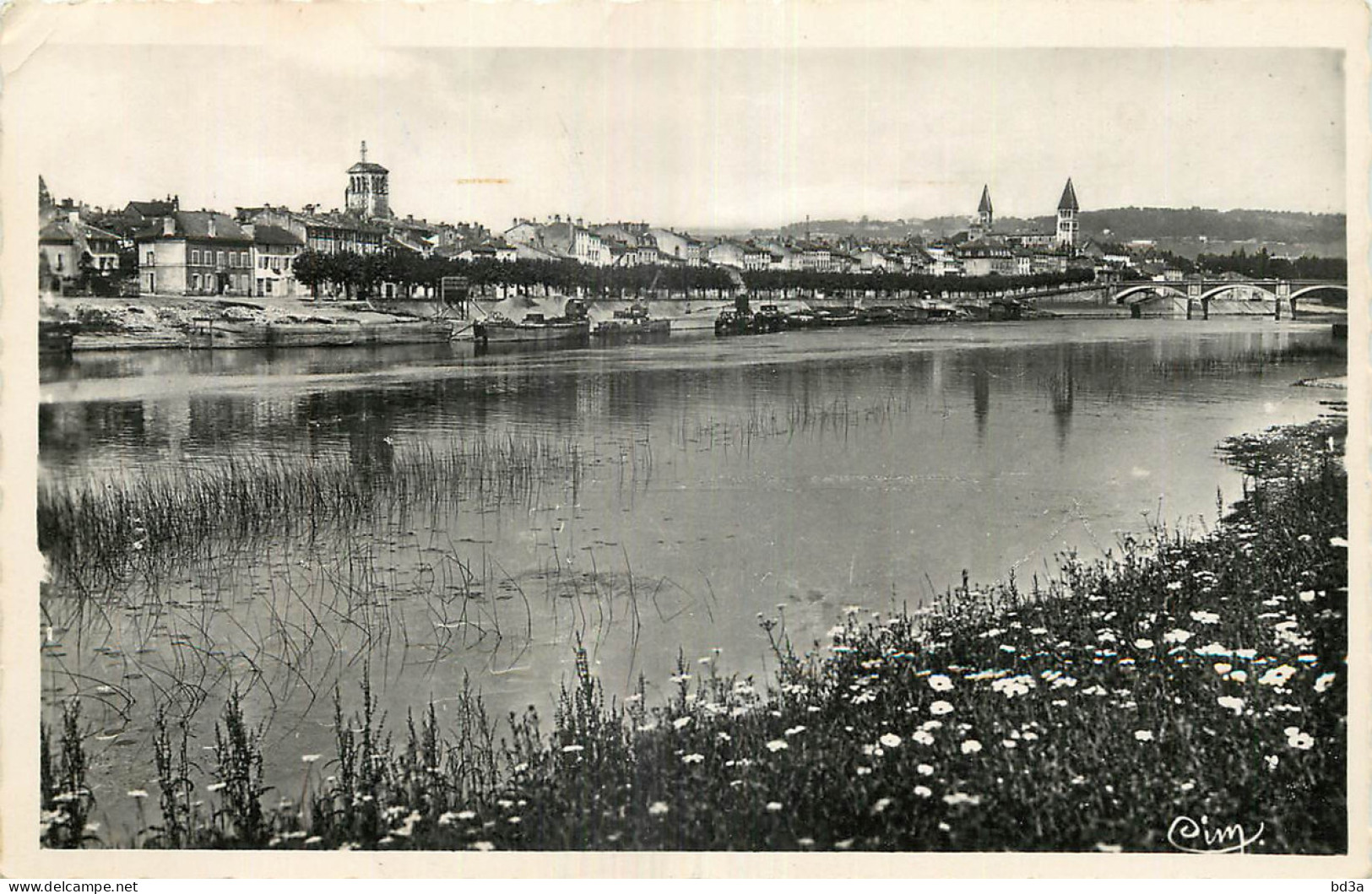 71 - TOURNUS - VUE GENERALE - Autres & Non Classés