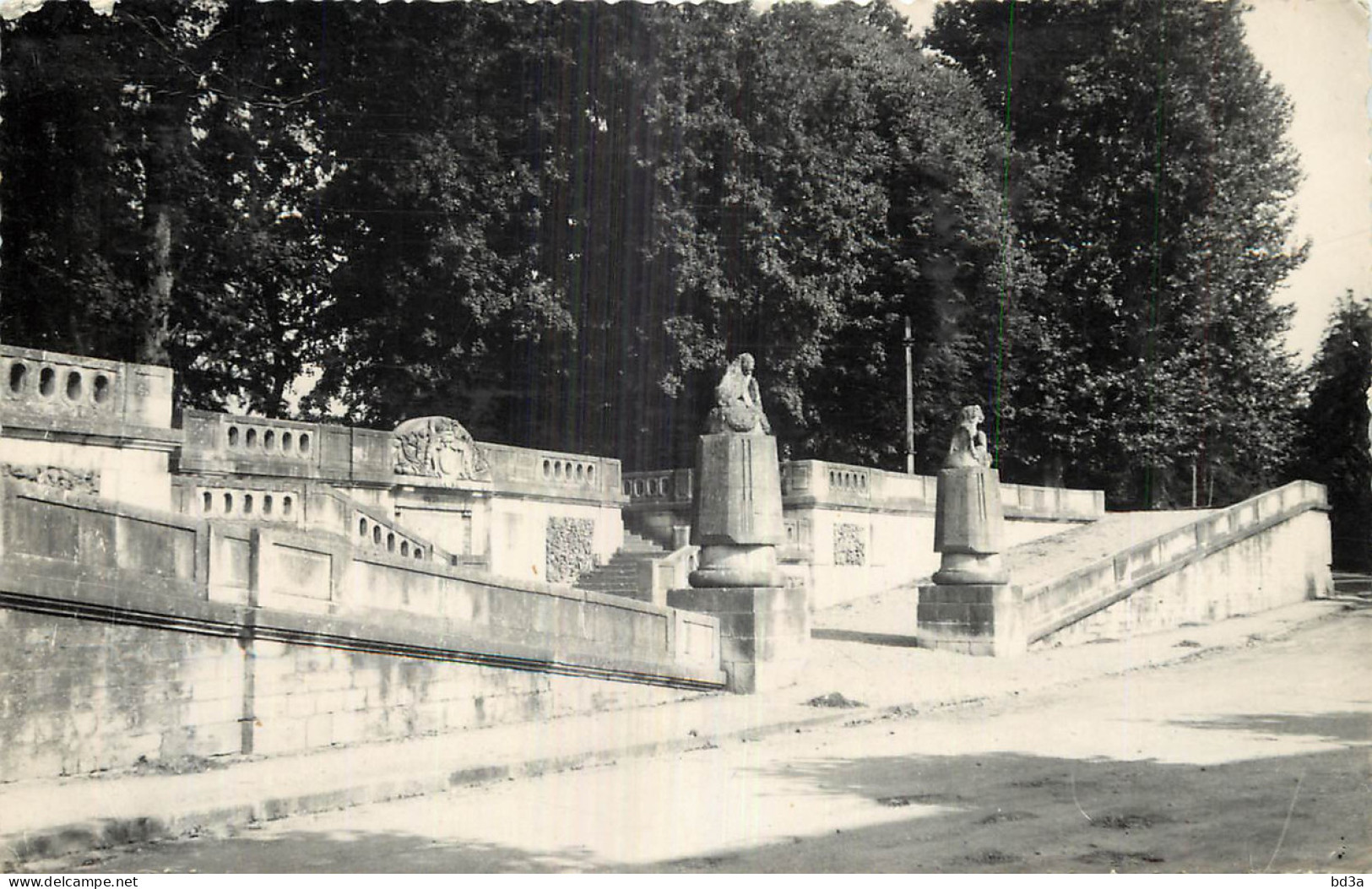 21 - BEAUNE - SQUARE DES LIONS - Beaune