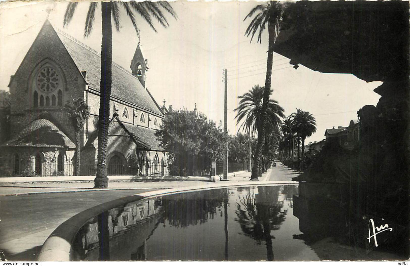 83 - HYERES LES PALMIERS - AVENUE BEAUREGARD EGLISE ANGLICANE - Hyeres