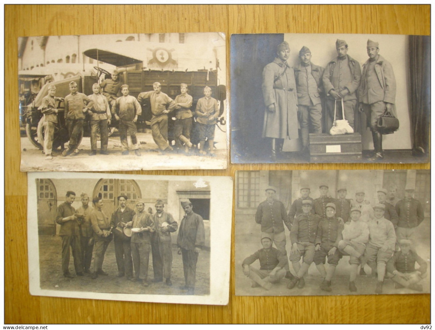 MILITARIA CARTES POSTALES PHOTOS ENTRE 1918 ET 1930 (18 CARTES) - Characters