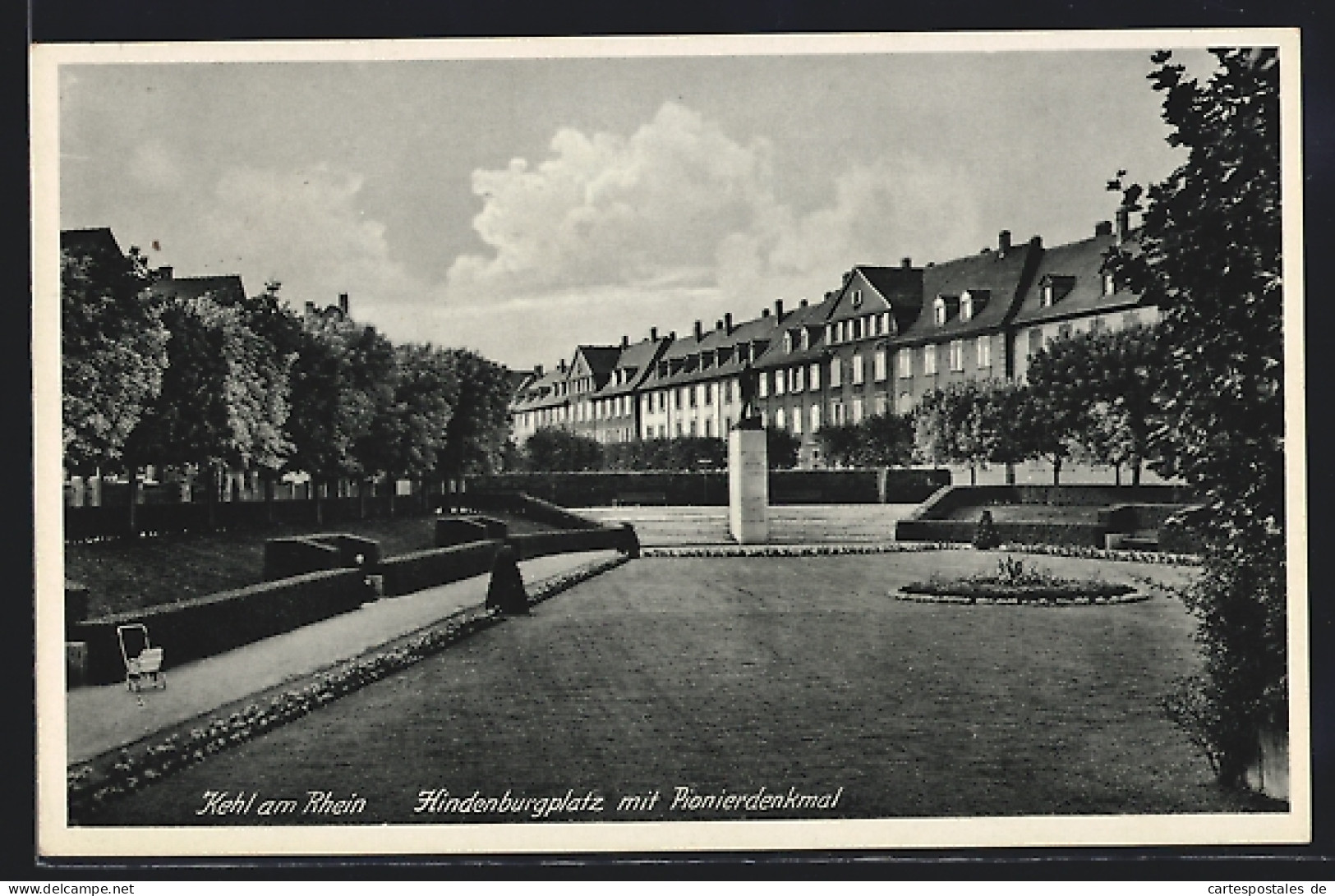 AK Kehl, Hindenburgplatz Mit Pionierdenkmal  - Kehl