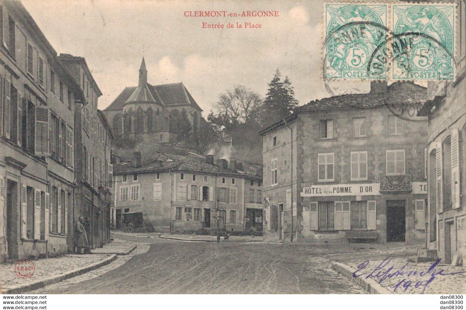 55 CLERMONT EN ARGONNE ENTREE DE LA PLACE HOTEL DE LA POMME D'OR - Clermont En Argonne