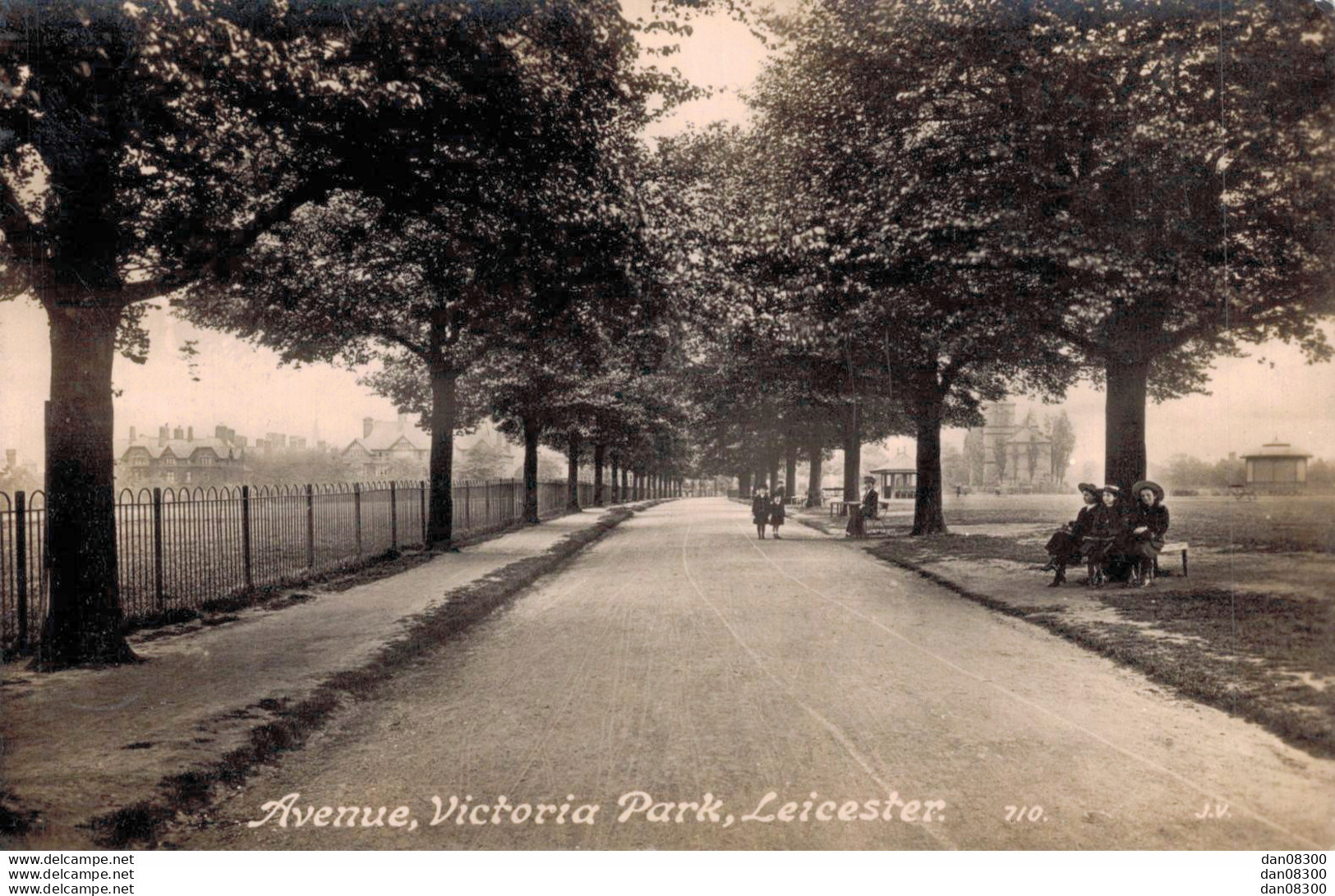 ANGLETERRE AVENUE VICTORIA PARK LEICESTER - Leicester