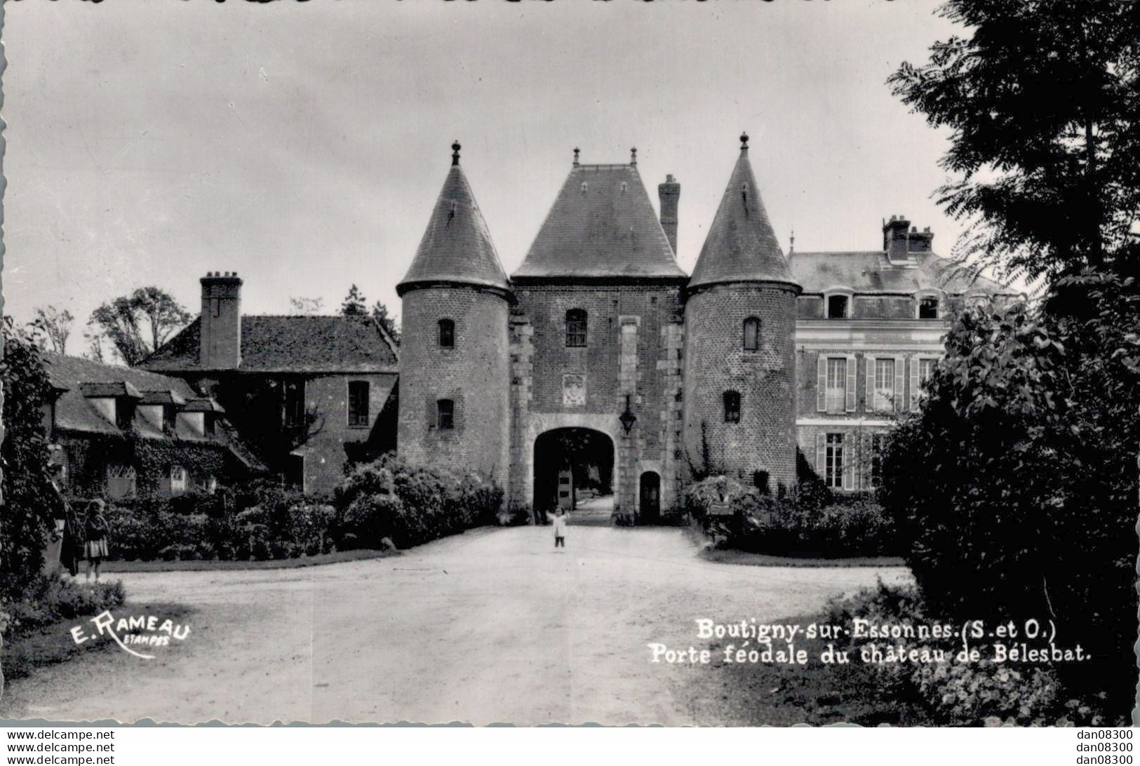 91 BOUTIGNY SUR ESSONNES PORTE FEODALE DU CHATEAU DE BELESBAT CPSM - Andere & Zonder Classificatie