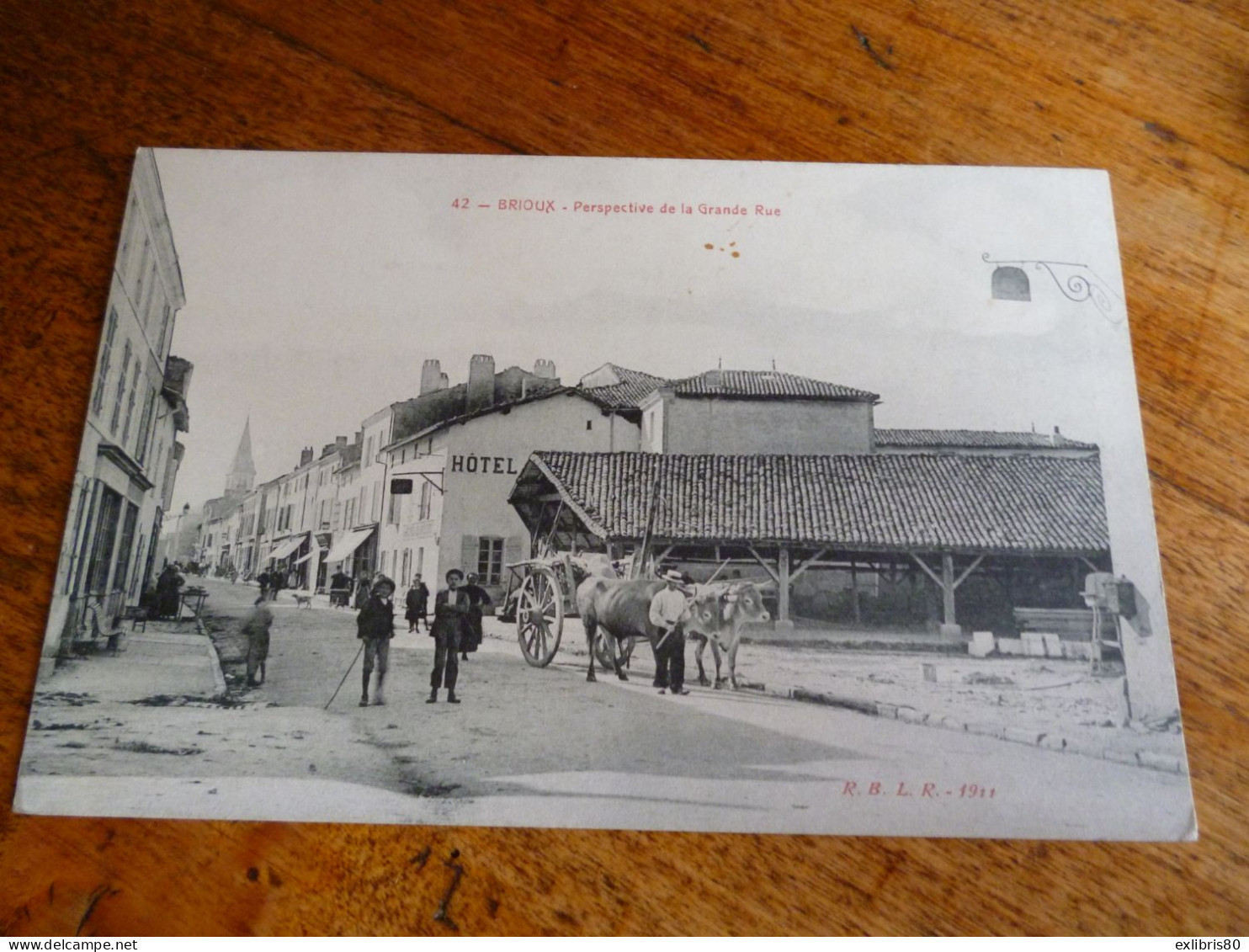 Brioux Sur Boutonne    Perspective De La Grande Rue - Brioux Sur Boutonne