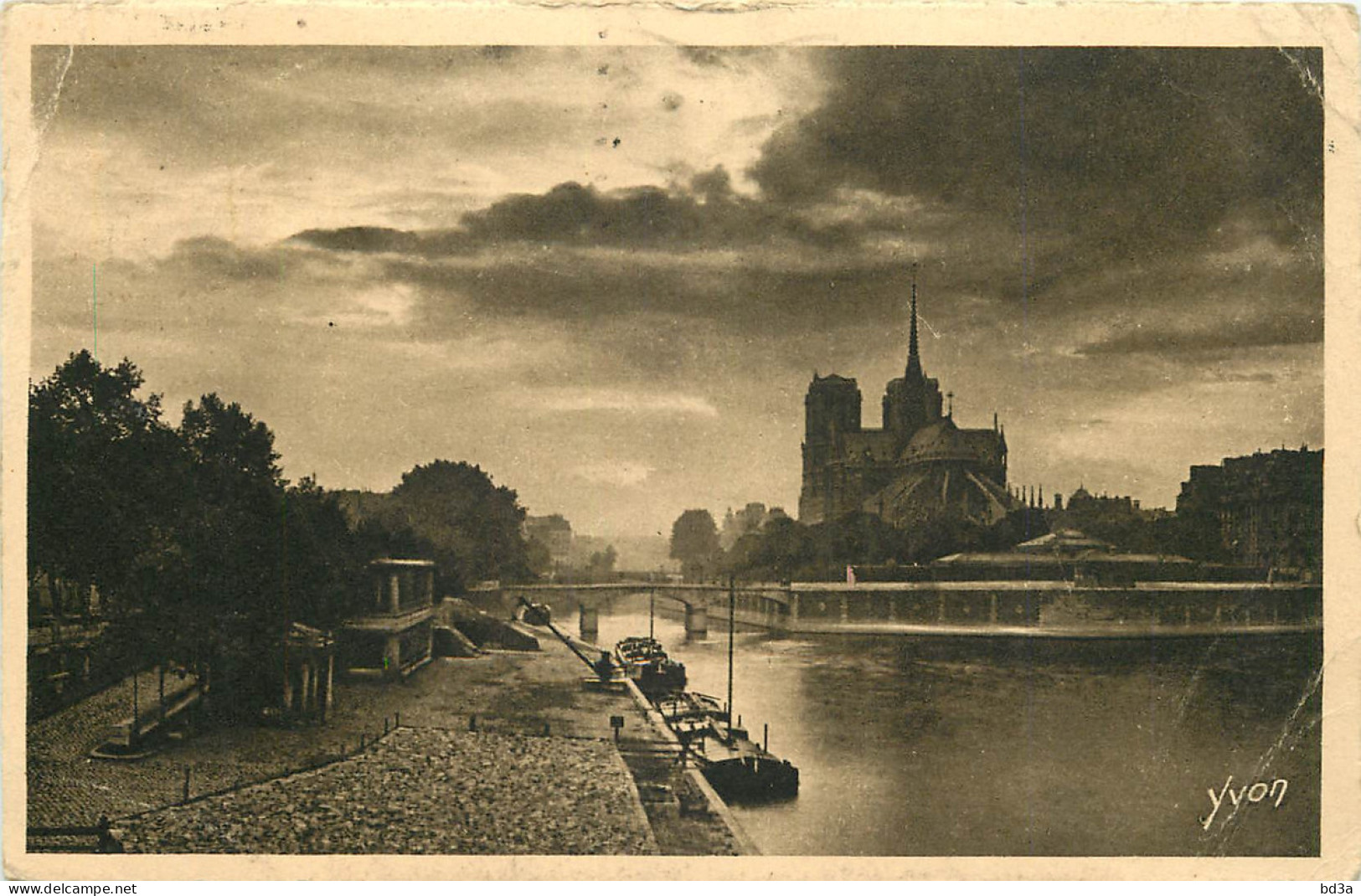 75 - PARIS  EN FLANANT - NOTRE DAME  - Notre Dame De Paris