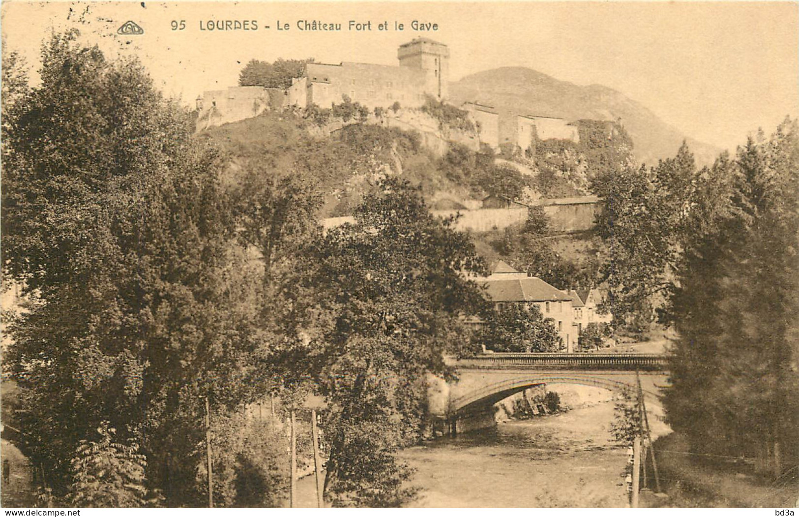 65 - LOURDES - LE CHÂTEAU FORT ET LE GAVE - Lourdes